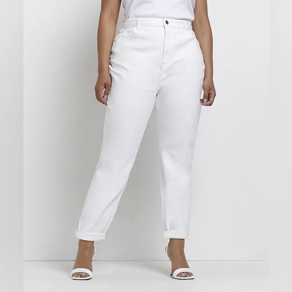 River Island  WHITE HIGH WAISTED MOM JEANS